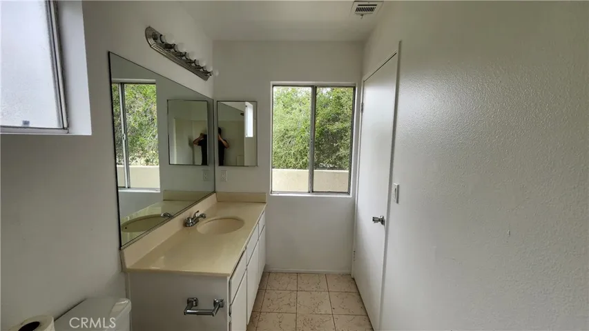 1425 S White A, Pomona, California 91766