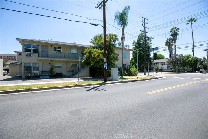 15445 Vanowen Street, Van Nuys, California 91406