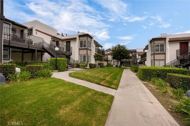 866 Cinnamon Lane 57, Duarte, California 91010