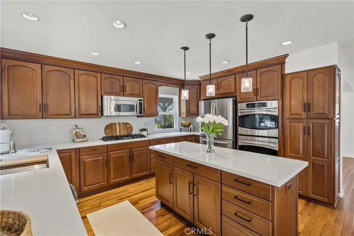 24135 Clearbank, Newhall, California 91321