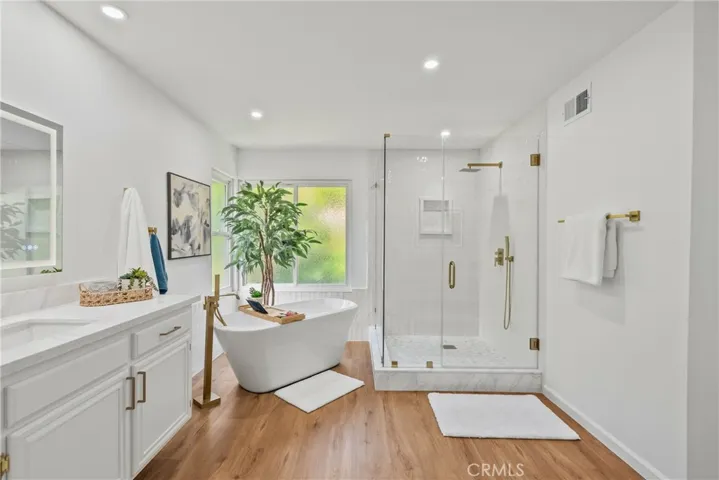 24135 Clearbank, Newhall, California 91321