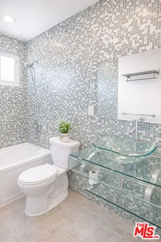 10550 Woldrich Street, Sylmar, California 91342
