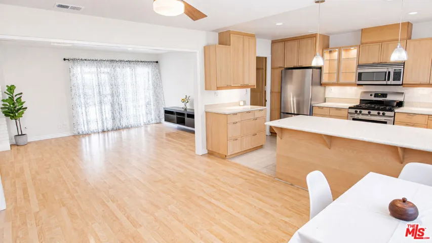 10550 Woldrich Street, Sylmar, California 91342