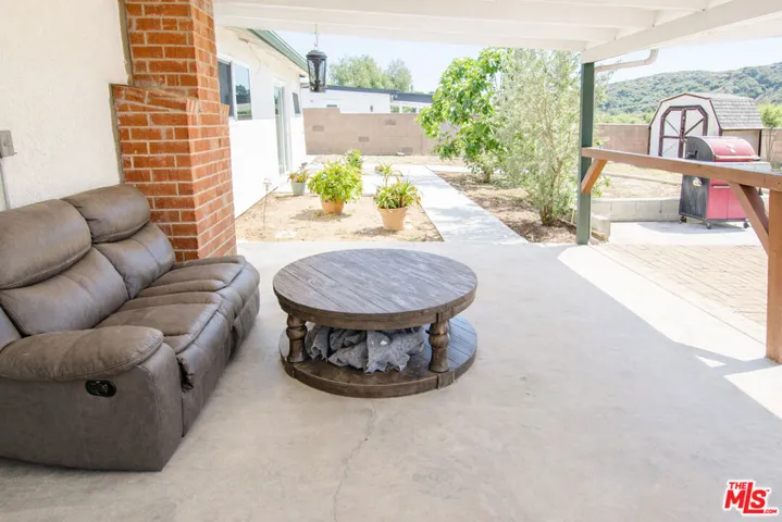 10550 Woldrich Street, Sylmar, California 91342