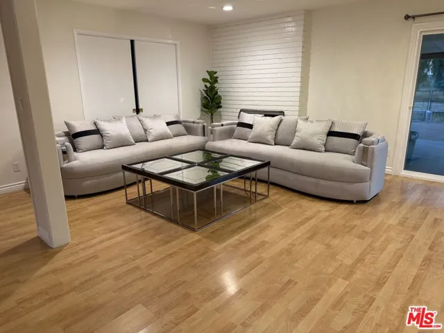 10550 Woldrich Street, Sylmar, California 91342