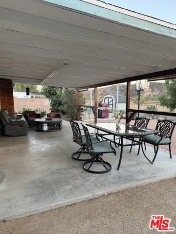 10550 Woldrich Street, Sylmar, California 91342
