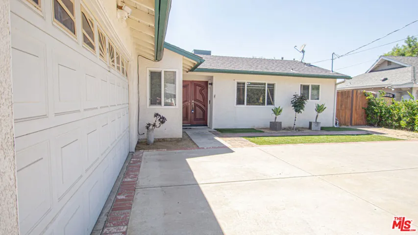 10550 Woldrich Street, Sylmar, California 91342