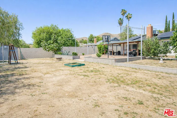 10550 Woldrich Street, Sylmar, California 91342