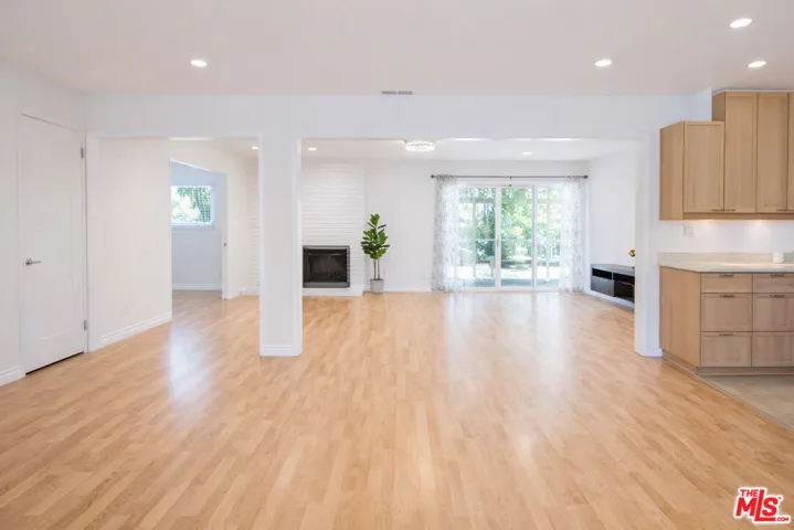 10550 Woldrich Street, Sylmar, California 91342