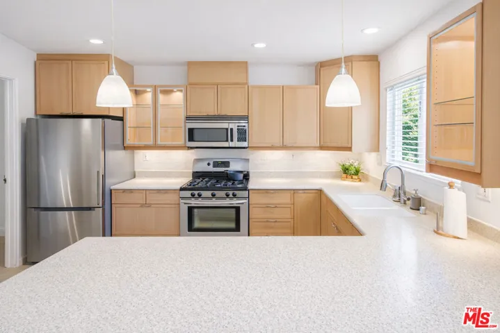 10550 Woldrich Street, Sylmar, California 91342