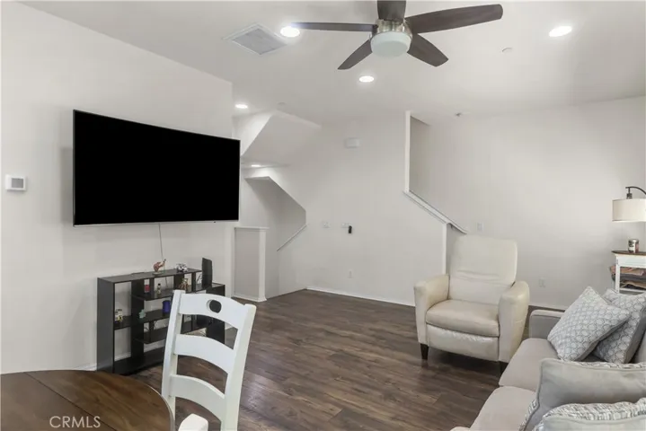 422 W Route 66 28, Glendora, California 91740