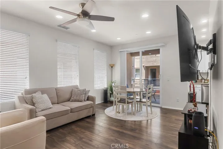 422 W Route 66 28, Glendora, California 91740