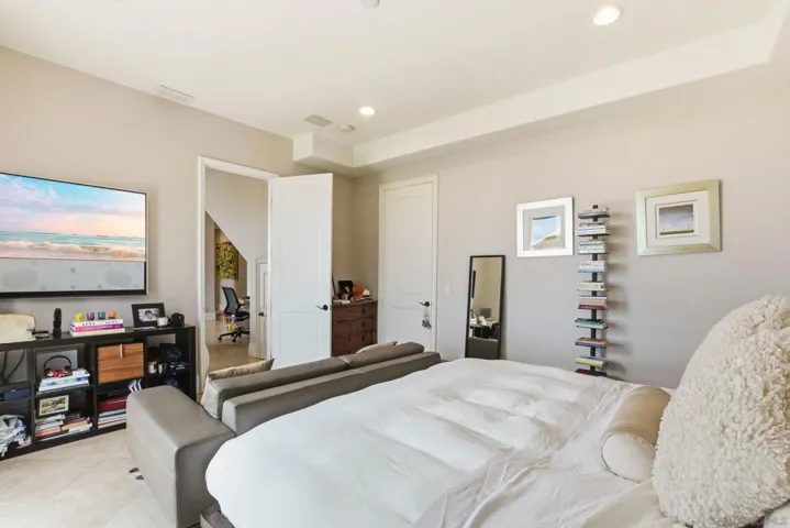 1011 Avenida Amantea, La Jolla, California 92037