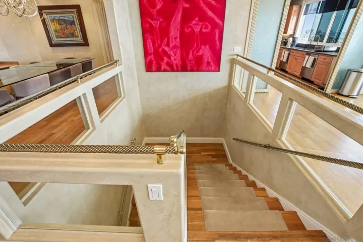 1011 Avenida Amantea, La Jolla, California 92037