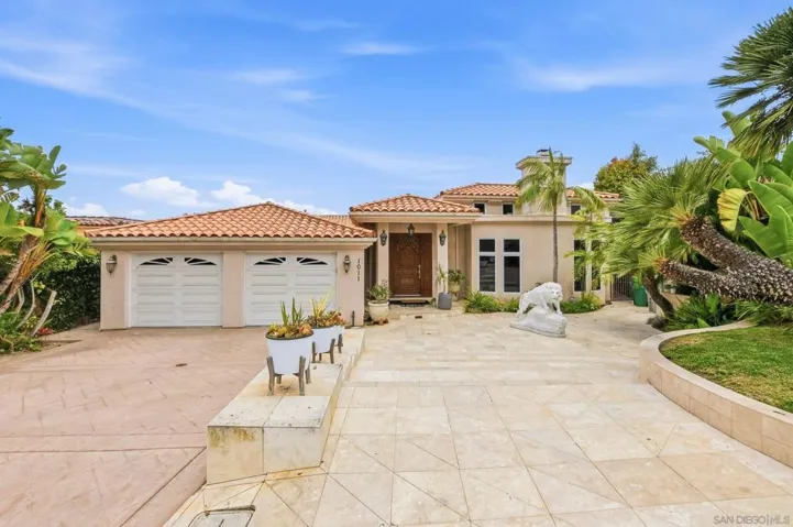 1011 Avenida Amantea, La Jolla, California 92037