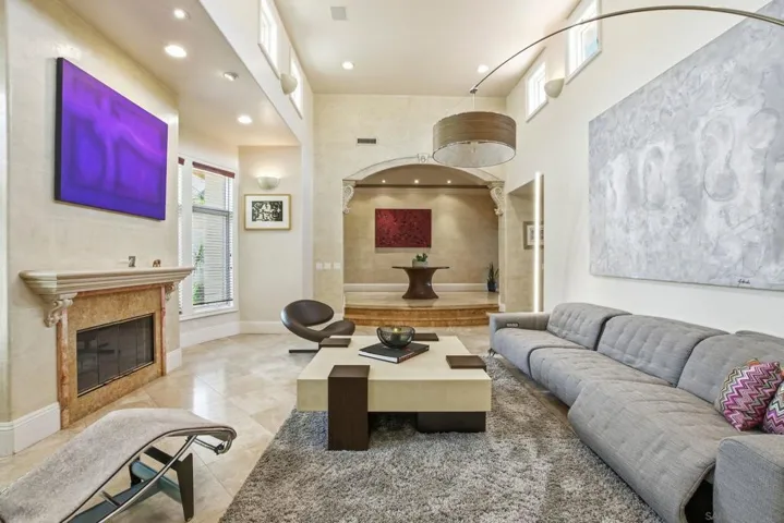 1011 Avenida Amantea, La Jolla, California 92037
