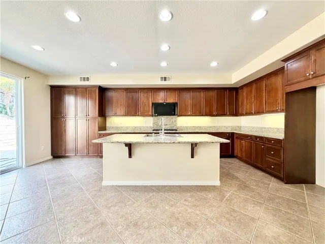 29998 Couples Avenue, Murrieta, California 92563