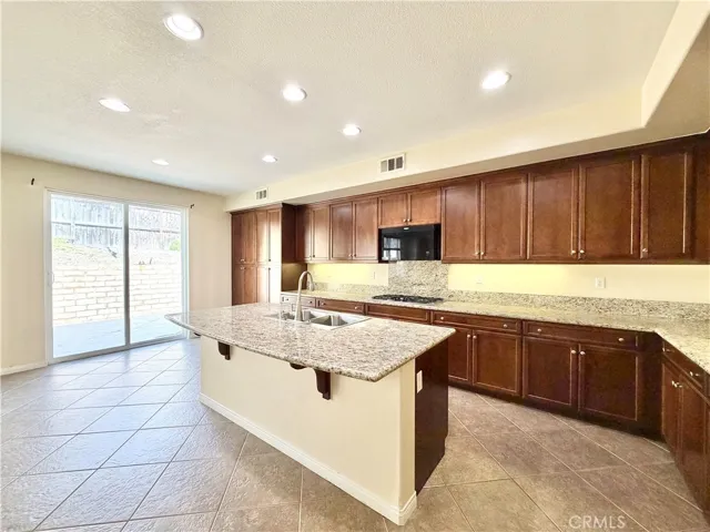 29998 Couples Avenue, Murrieta, California 92563