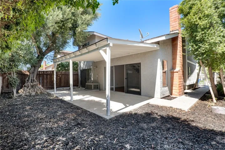 8109 Hanna, Canoga Park, California 91304