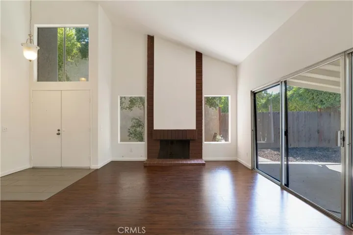 8109 Hanna, Canoga Park, California 91304