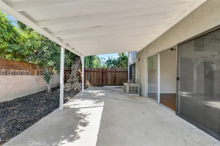8109 Hanna, Canoga Park, California 91304