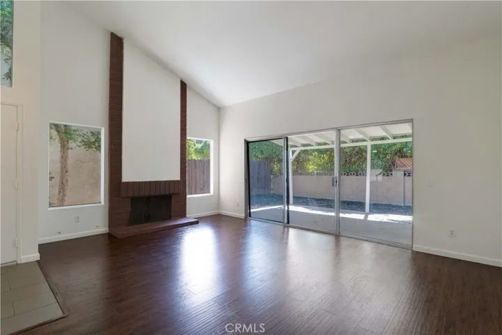 8109 Hanna, Canoga Park, California 91304