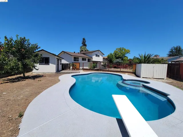 2210 Sierra, Concord, California 94518