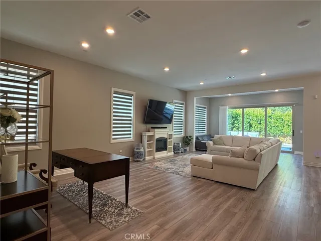 120 Gemini, Irvine, California 92618