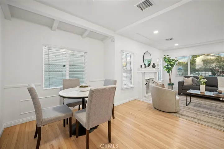15445 Archwood Street, Van Nuys, California 91406
