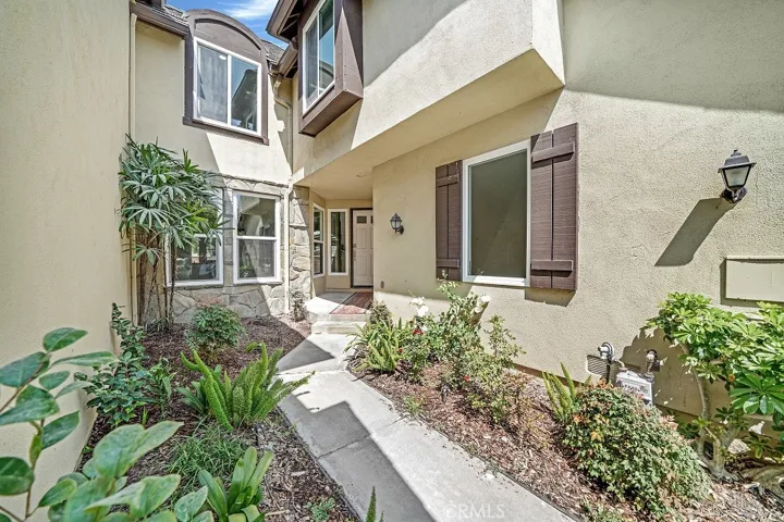 6082 Eaglecrest Drive, Huntington Beach, California 92648