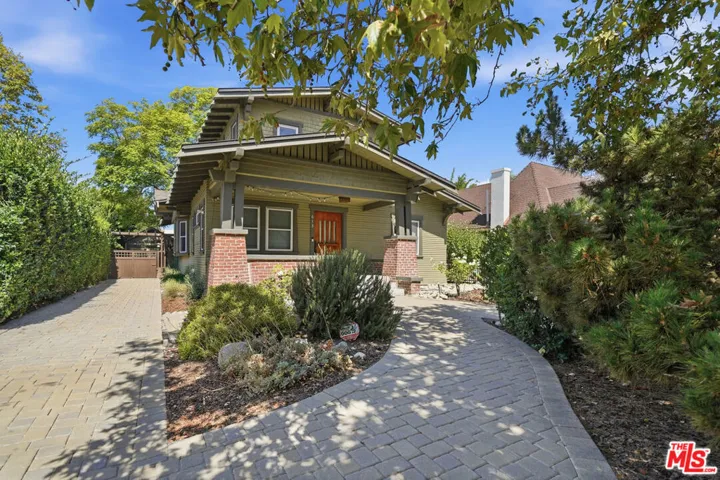 613 N Lucerne Boulevard, Los Angeles, California 90004