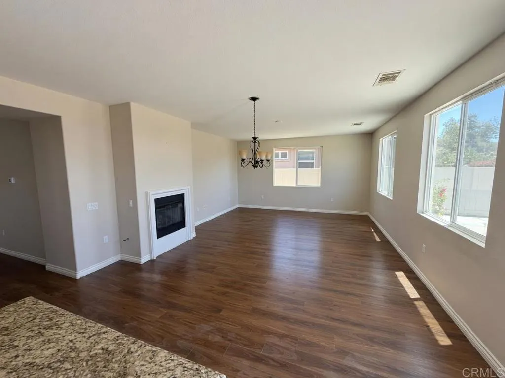 367 Shining Rock, Beaumont, California 92223 — photo 4