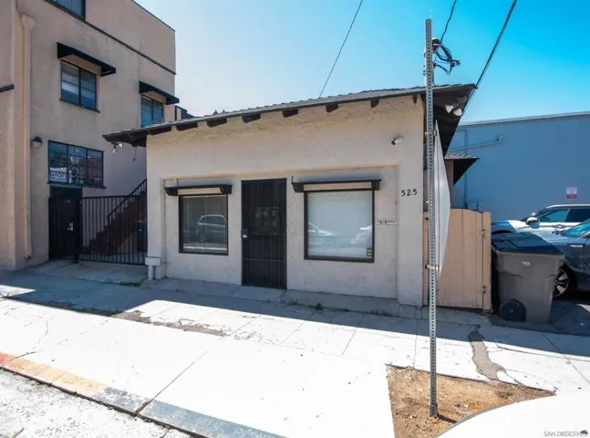 525 Evans Pl. Unit A, San Diego, California 92103