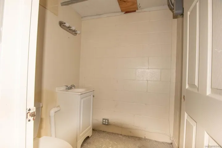 525 Evans Pl. Unit A, San Diego, California 92103