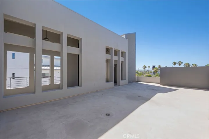 roof  common area