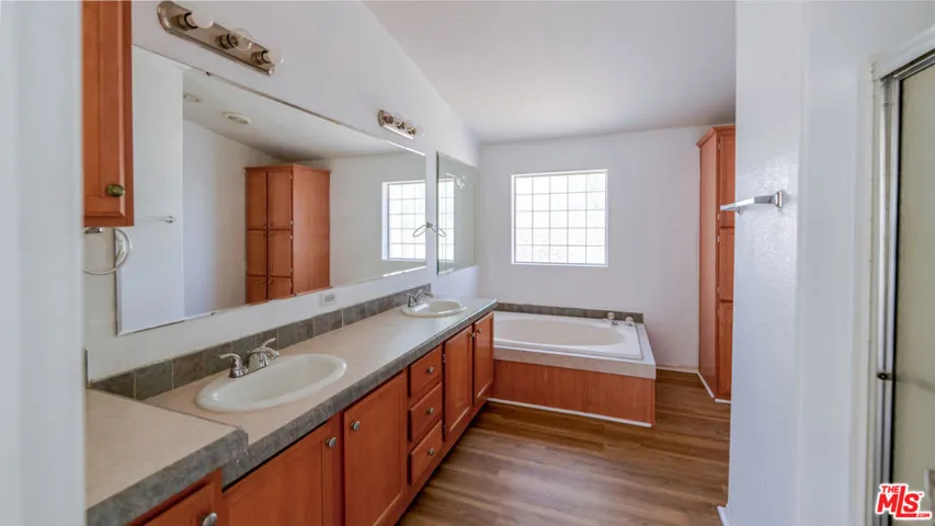 25120 Charina Lane, Homeland, California 92548