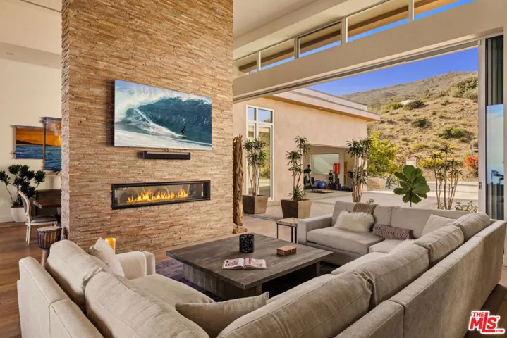 10715 Yerba Buena Road, Malibu, California 90265