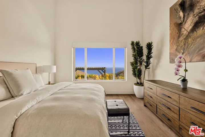 10715 Yerba Buena Road, Malibu, California 90265