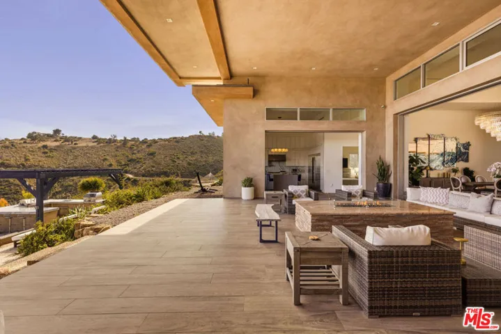 10715 Yerba Buena Road, Malibu, California 90265