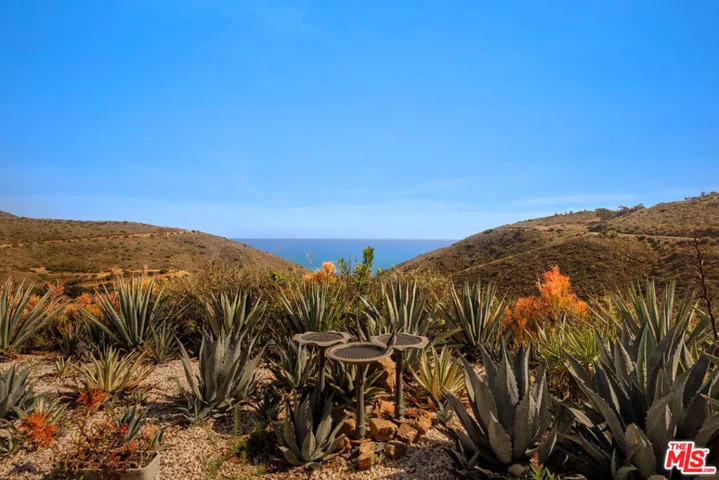 10715 Yerba Buena Road, Malibu, California 90265