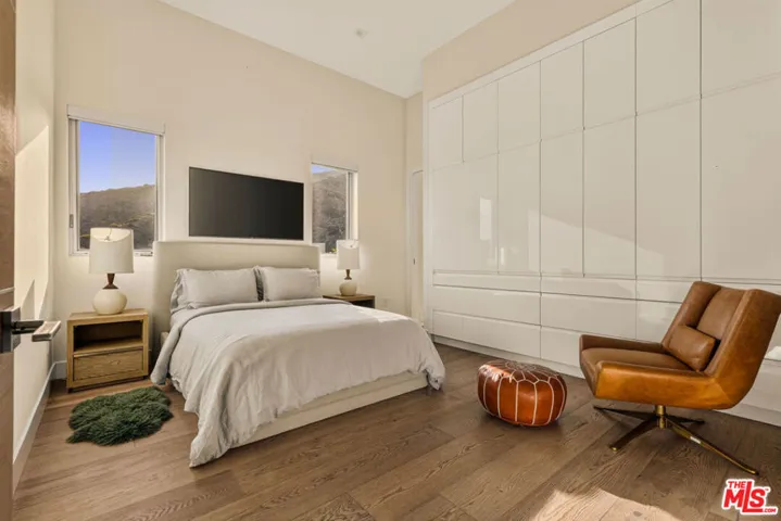 10715 Yerba Buena Road, Malibu, California 90265