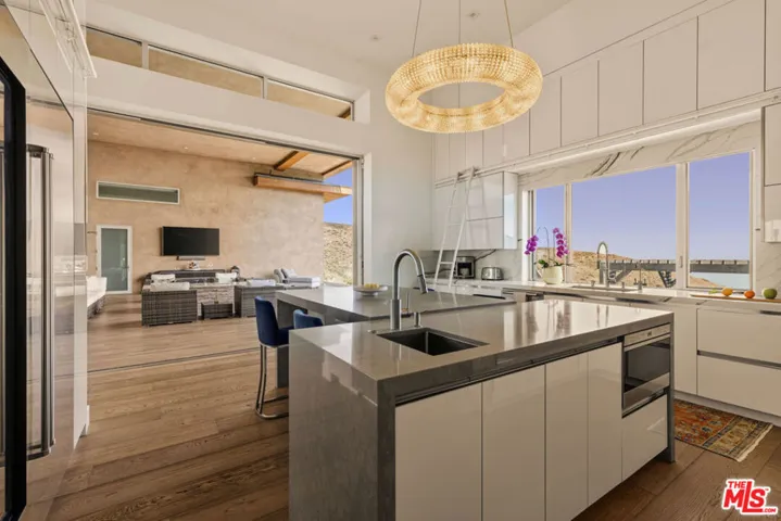10715 Yerba Buena Road, Malibu, California 90265