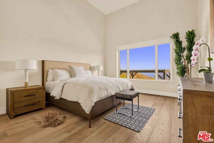 10715 Yerba Buena Road, Malibu, California 90265