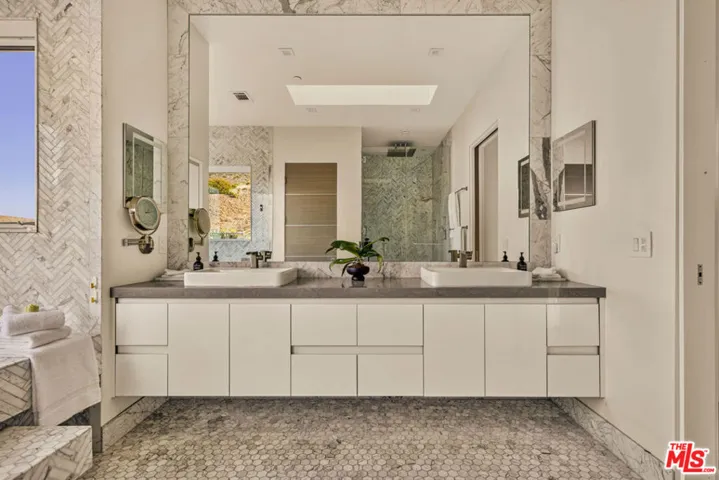 10715 Yerba Buena Road, Malibu, California 90265