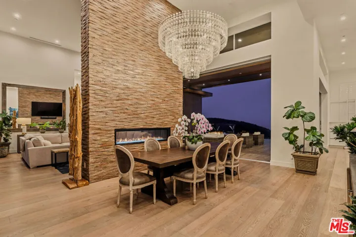 10715 Yerba Buena Road, Malibu, California 90265