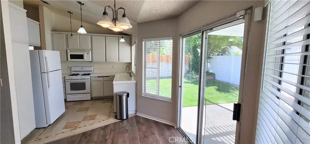 3219 W Avenue J4, Lancaster, California 93536