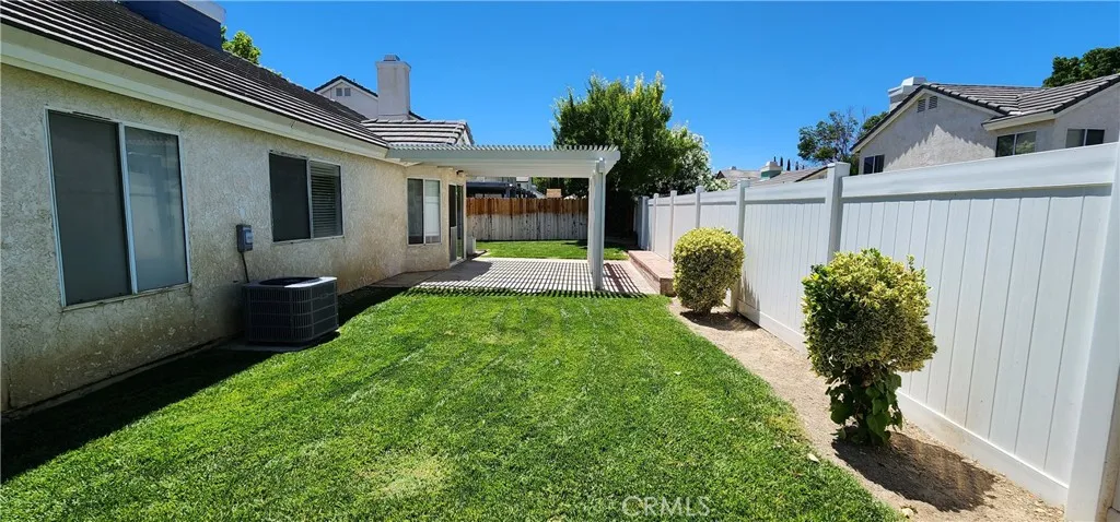 3219 W Avenue J4, Lancaster, California 93536