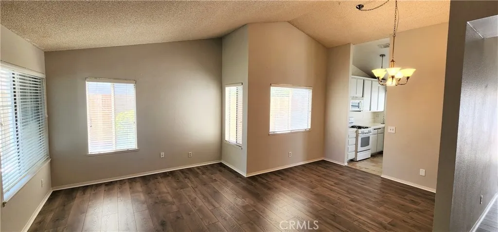 3219 W Avenue J4, Lancaster, California 93536