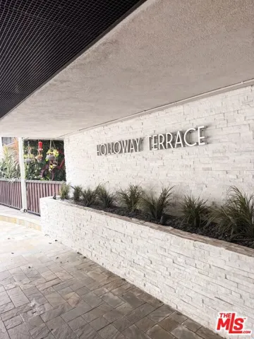 8530 Holloway Drive 222, West Hollywood, California 90069
