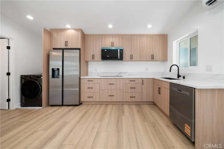 22926 Leadwell Street, West Hills, California 91307